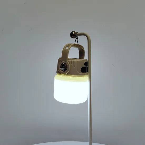 Lumières extérieures Lanterne solaire à LED Lampe de camping Lampes de jardin pour lampes de tente de pêche